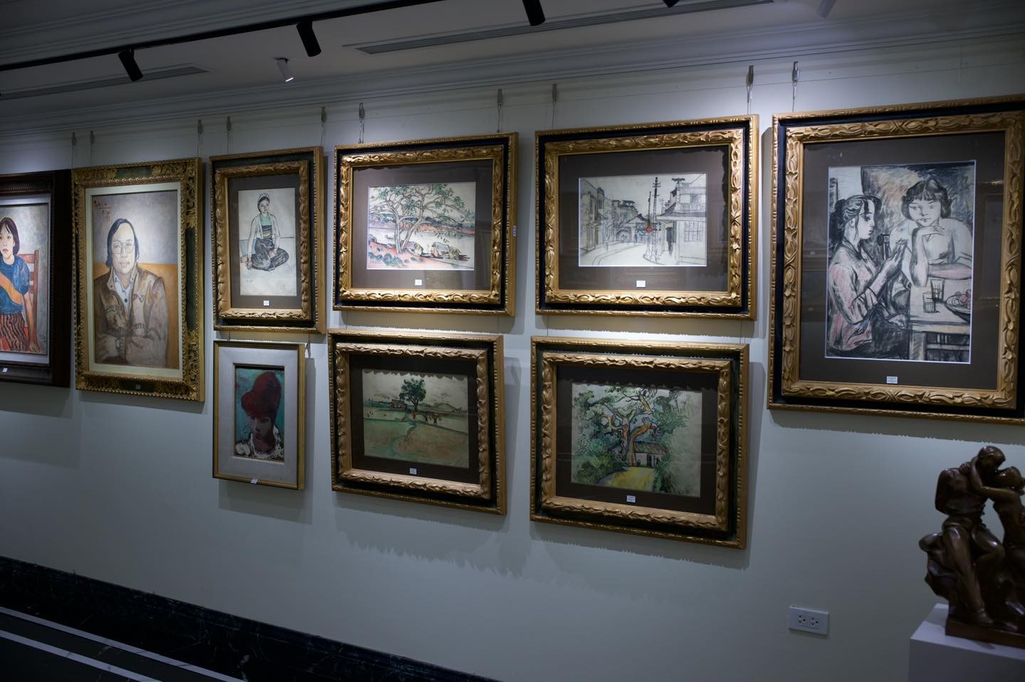 Cận cảnh dần các tác phẩm tiêu biểu trong triển lãm “Âm vang một thế kỷ Nghệ thuật Việt Nam”