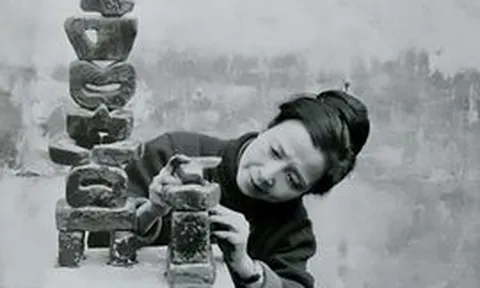 Điêu Khắc Gia Điềm Phùng Thị