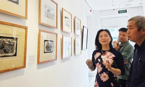 Tuyệt tác trên Cửu Đỉnh lên tranh khắc gỗ