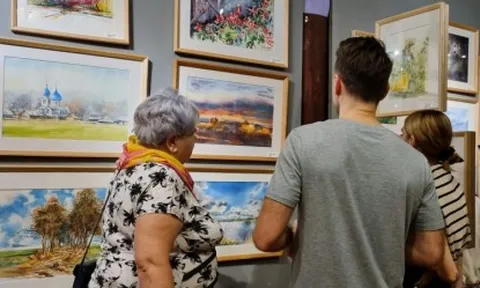 Ấn tượng triển lãm tranh màu nước lớn nhất tại Việt Nam