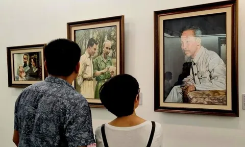 Bác Hồ vĩ đại mà bình dị qua góc nhìn của họa sĩ Việt kiều