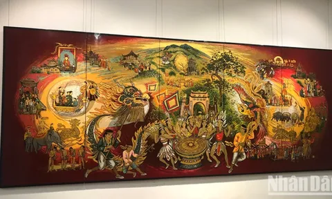 “Thế giới lễ hội” trong triển lãm sơn mài của họa sĩ Hùng Khuynh