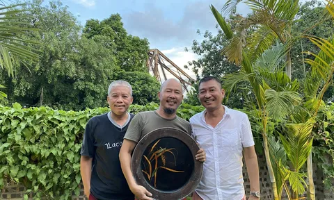 Lê Thiết Cương, Nguyễn Việt Hà và Đinh Công Đạt khi đứng chung trong một khung hình nghệ thuật