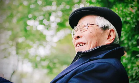 NSND NGÔ MẠNH LÂN - TỪ HỘI HỌA ĐẾN MÀN ẢNH: HƯƠNG THƠM ĐỂ LẠI CHO ĐỜI