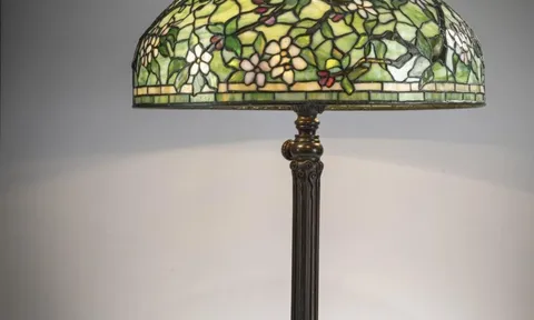 HAI TÁC PHẨM ĐÈN TIFFANY STUDIOS SẮP ĐẤU GIÁ TẠI ĐỨC – NGÀY 1.7.2025