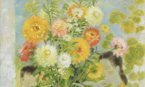 LÊ PHỔ – “LE BOUQUET DE DAHLIAS”: VẺ ĐẸP HOA VÀNG, GỐM XANH