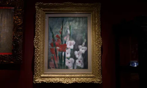 VŨ CAO ĐÀM – TUYỆT PHẨM “HOA LAY ƠN” Mực và màu trên lụa, 60 × 46 cm