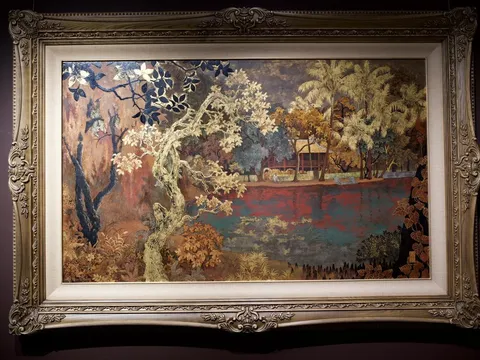 BÊN AO CÁ NHÀ SÀN – VẺ ĐẸP TRẦM LẮNG CỦA SƠN MÀI TRUYỀN THỐNG