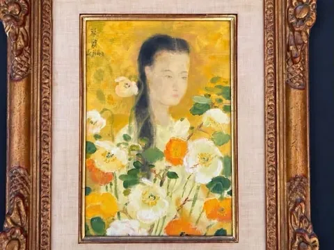 LÊ PHỔ – THIẾU NỮ BÊN VƯỜN TULIP