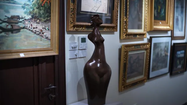 LƯU THANH LAN VÀ NGÔN NGỮ ĐIÊU KHẮC CỦA SỰ AN NHIÊN