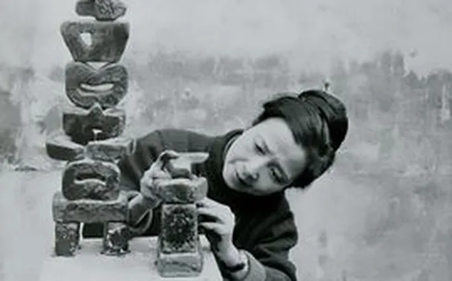 Điêu Khắc Gia Điềm Phùng Thị