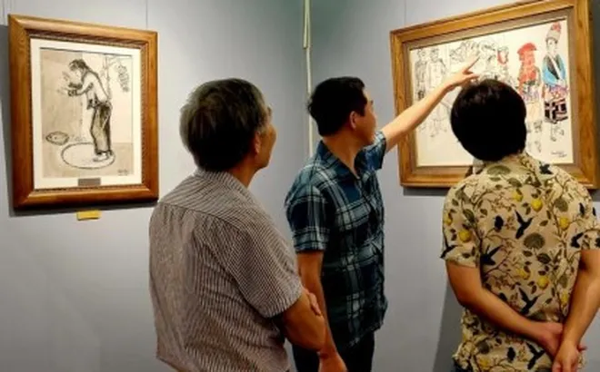 Những trang sử bằng tranh sống động của hoạ sĩ, đại tá Lê Huy Toàn